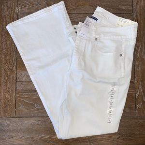 American Eagle Flare Jeans